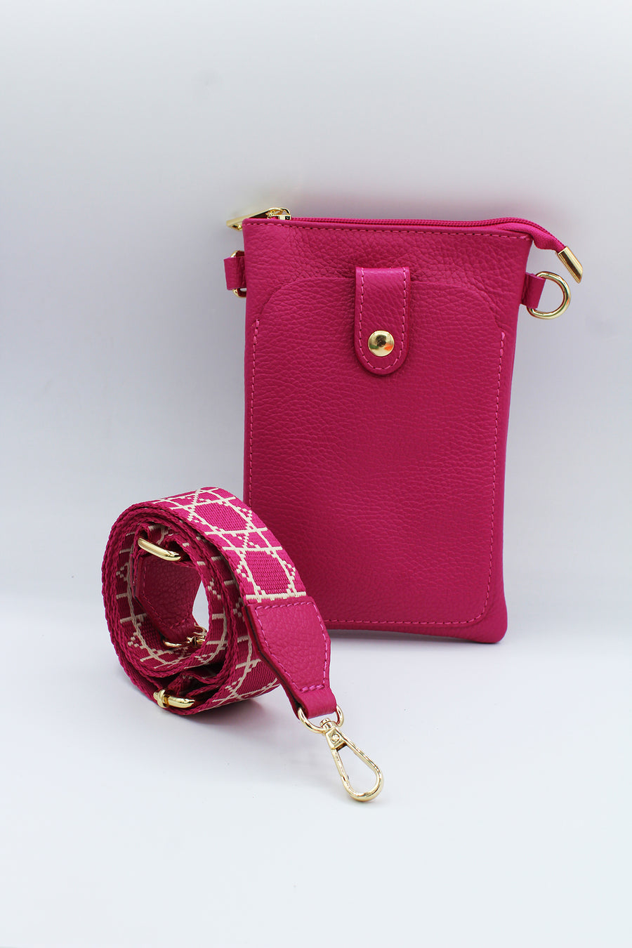 Borsa a tracolla per telefono in pelle riciclata: borsa ecologica fatta a mano con chiusure magnetiche, tracolla regolabile e scomparti multipli - Italia Borsa a tracolla per telefono in pelle riciclata: borsa ecologica fatta a mano con chiusure magnetiche, tracolla regolabile e scomparti multipli - Italia