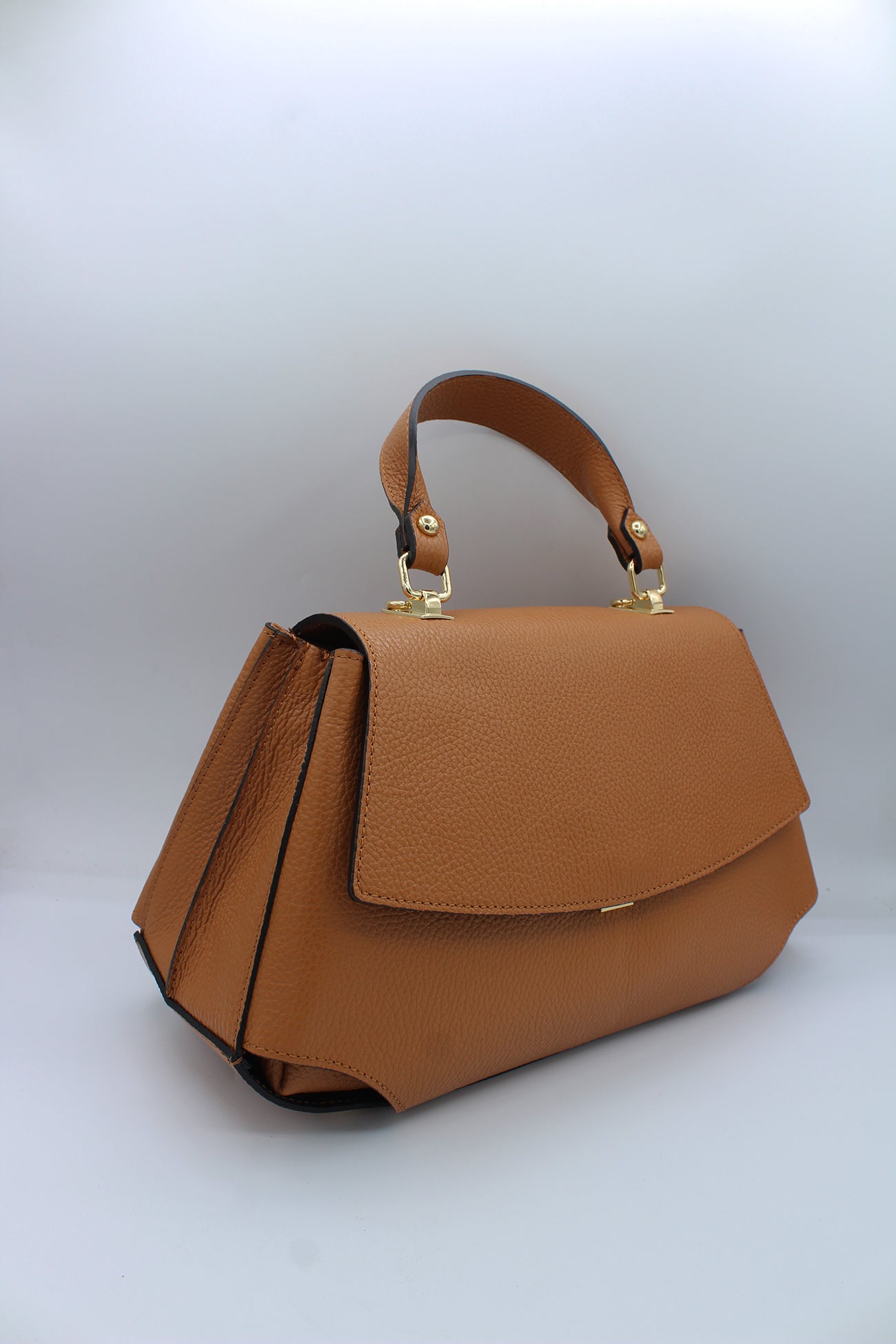 バッグ made in ITALY pova roma leather bag ROMAGRANDETAN002.jpg?v=